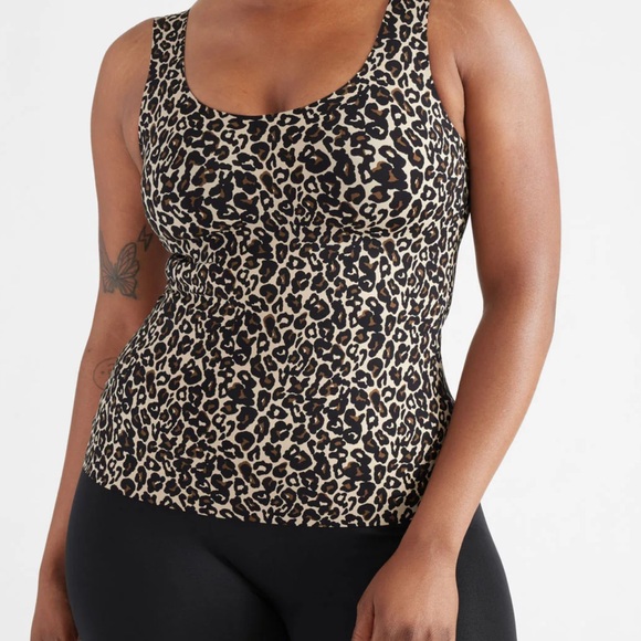 Knix LuxeLift Scoop Neck Tank - Picture 4 of 4